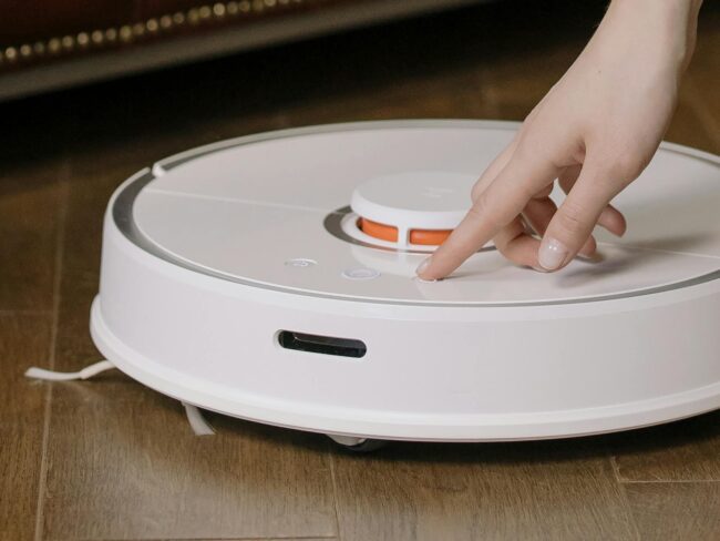 The Smart Convenience of a Robot Vacuum